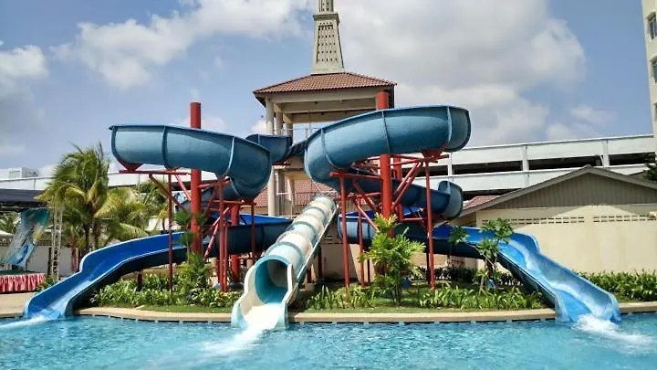 Family Stay 2 Bilik Waterpark Apartment Resort Melaka Free 4 Tiket  Malacca
